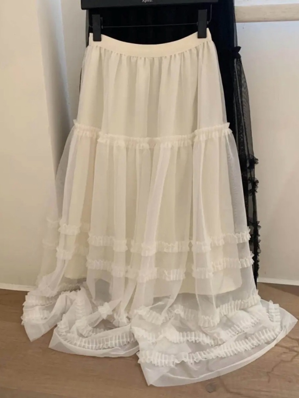brand new Women's White Tiered Tulle Maxi Skirt - Picture 2 of 9